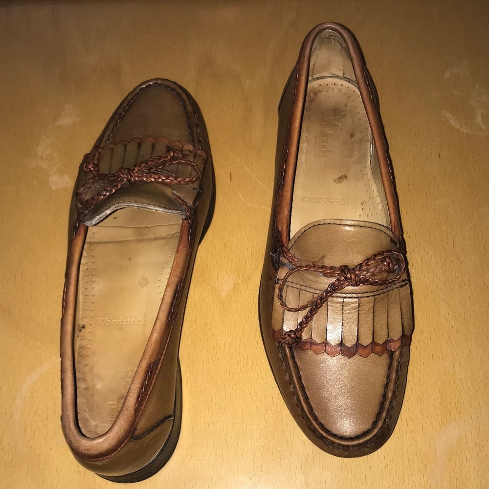 COPY - *Host Pick* Allen Edmunds Loafers